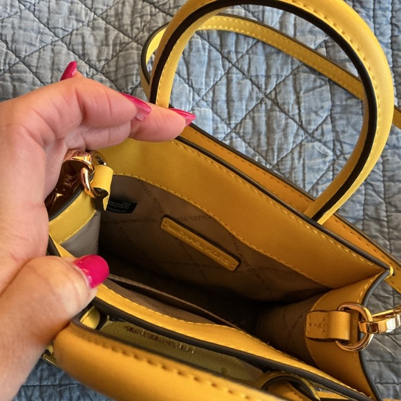 Michael Kors Vibrant Yellow Mini Bag NWOT - Picture 3 of 6